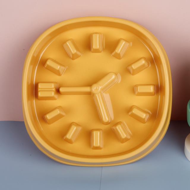 Clock Slow Feeder Bowl