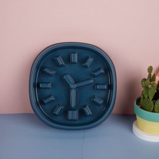 Clock Slow Feeder Bowl