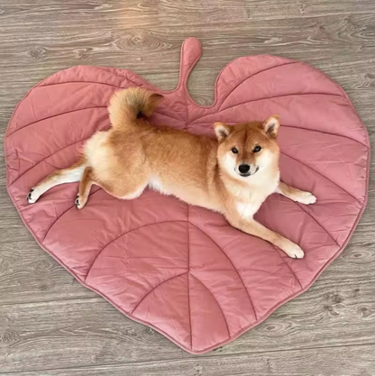 Cozy Leaf Blanket Dog Mat Bed